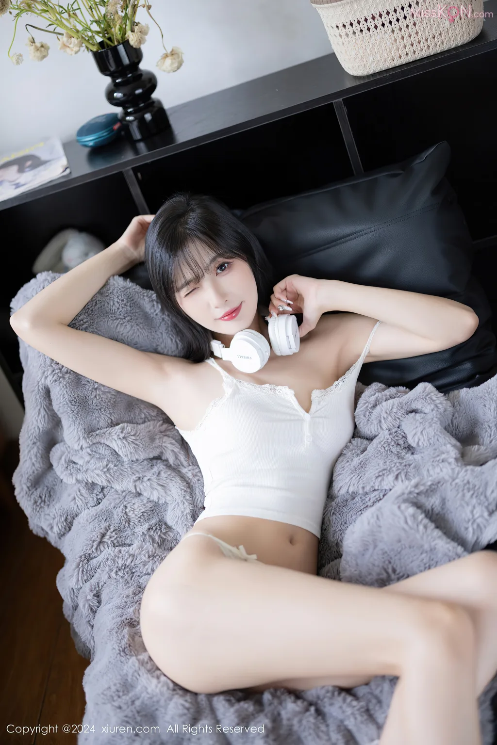 XIUREN No.8306 – 8315 (769 photos)
