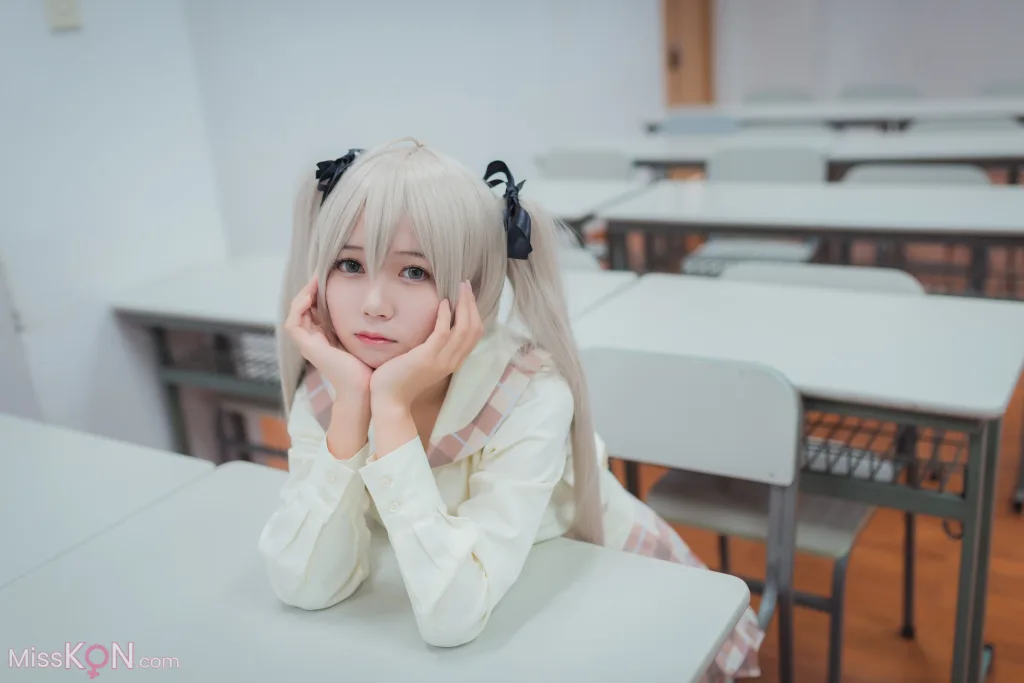 Coser@白金Saki: 五更琉璃-旗袍 (14 photos)