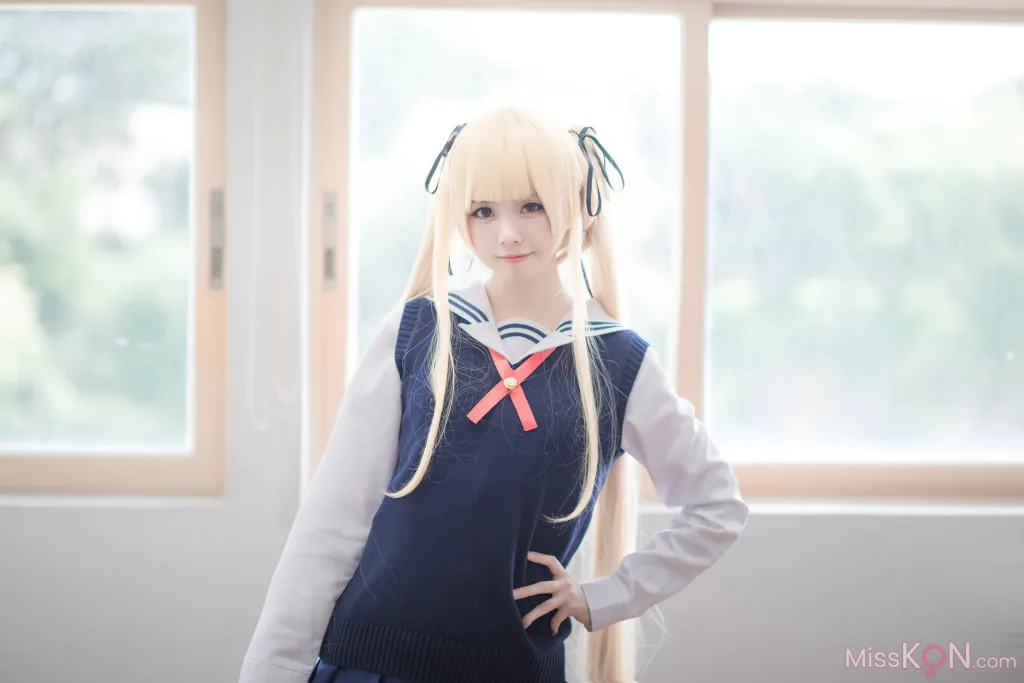 Coser@白金Saki: 三个女仆 (29 photos)