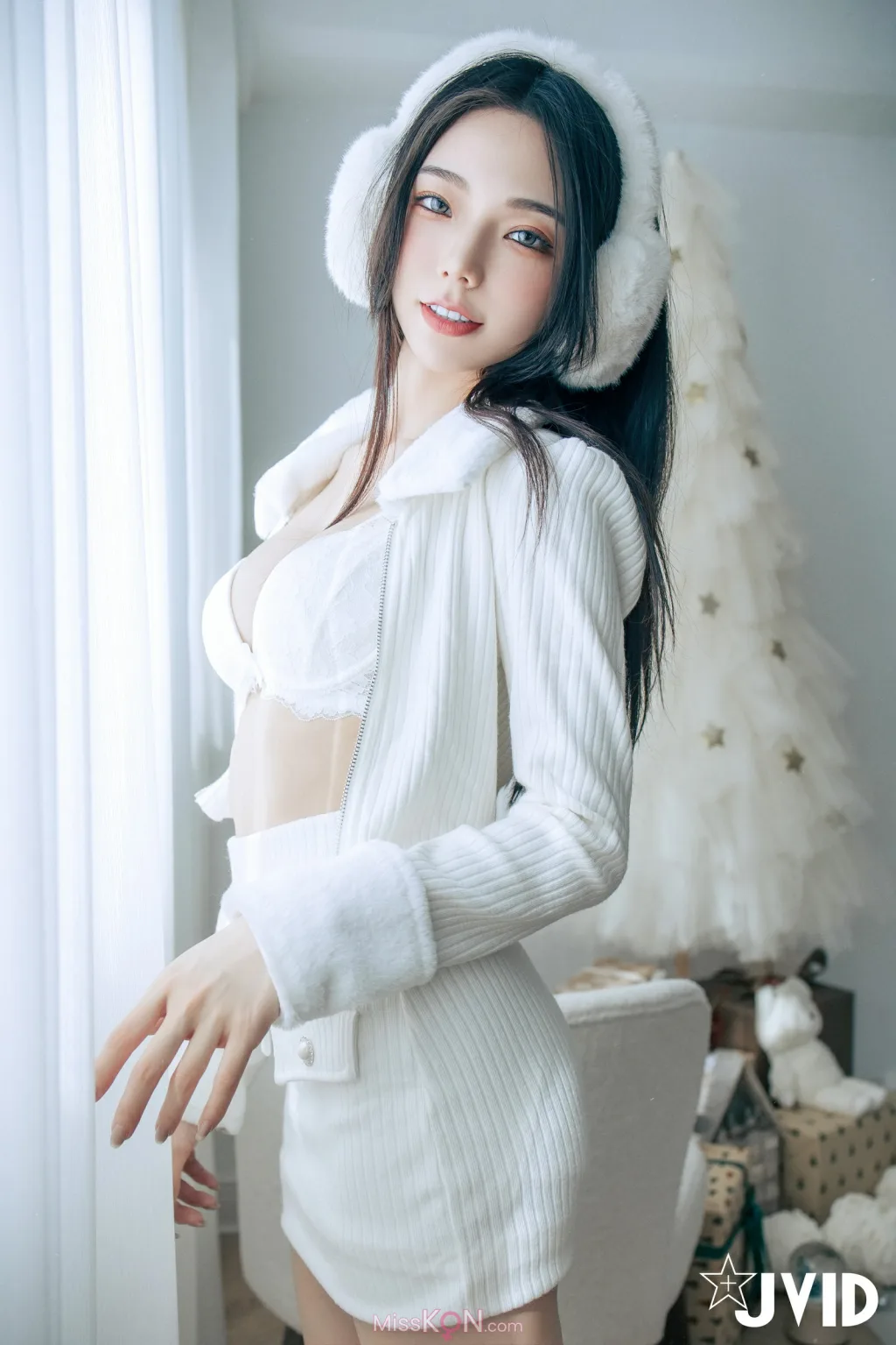 [JVID] 啾啾: 純白性感小公主啾啾降臨 (194 photos )