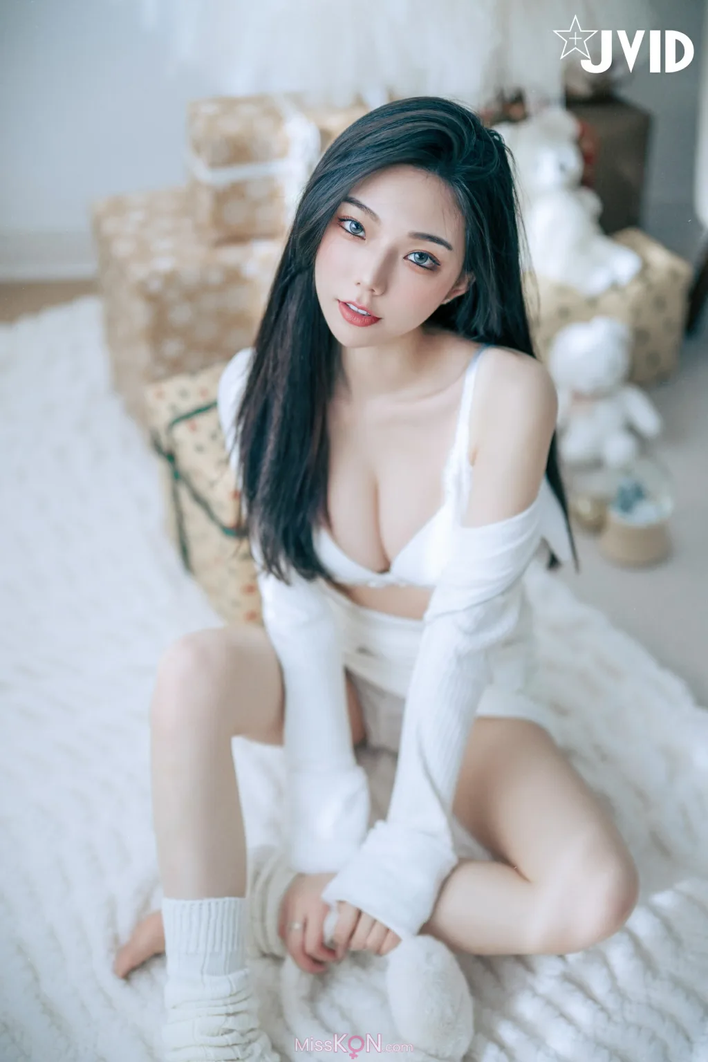 [JVID] 啾啾: 純白性感小公主啾啾降臨 (194 photos )