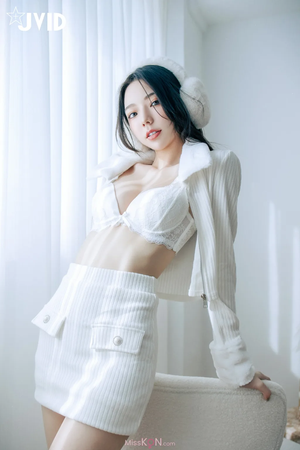 [JVID] 啾啾: 純白性感小公主啾啾降臨 (194 photos )
