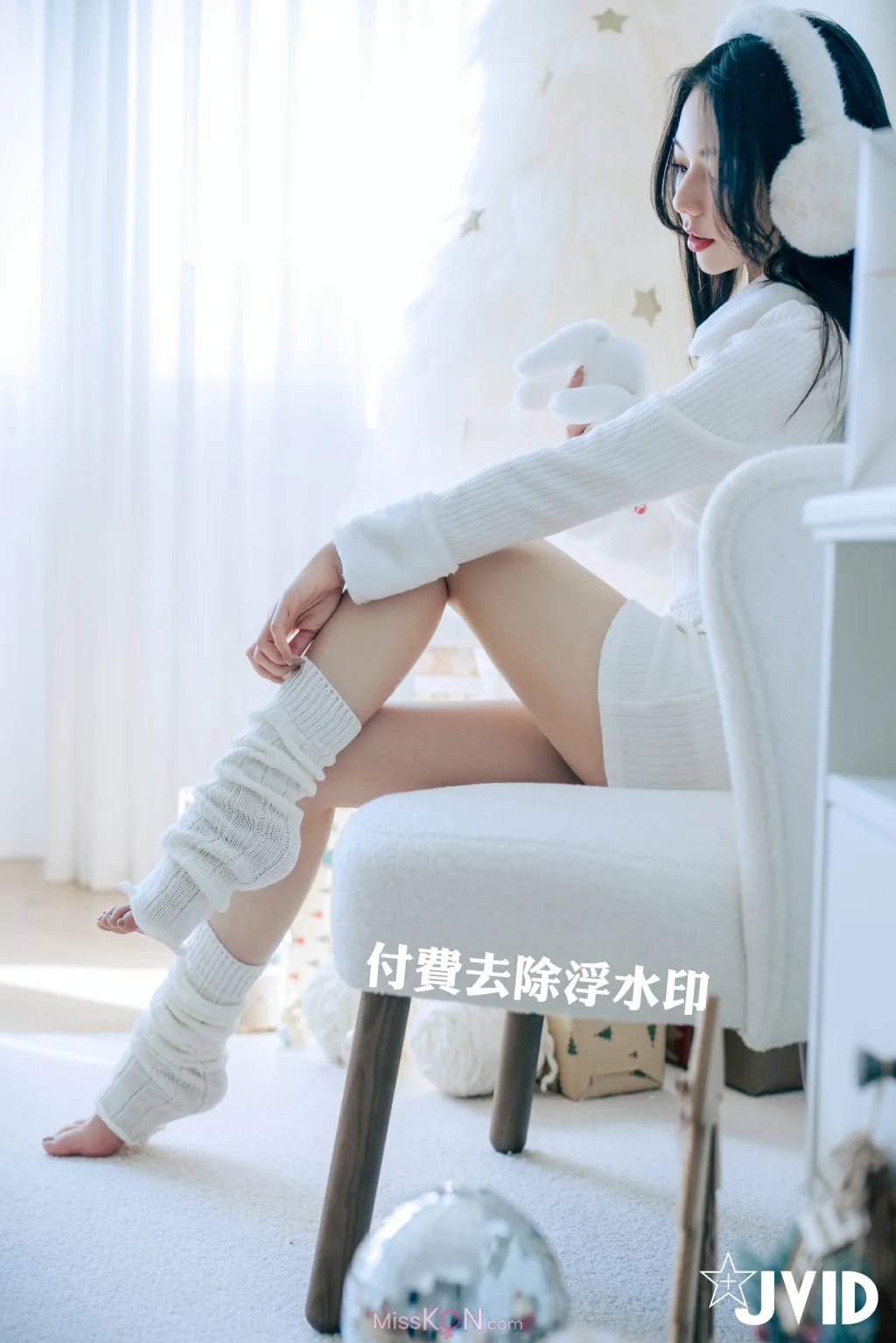 [JVID] 啾啾: 純白性感小公主啾啾降臨 (194 photos )