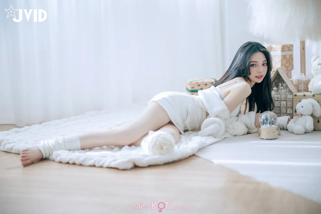 [JVID] 啾啾: 純白性感小公主啾啾降臨 (194 photos )