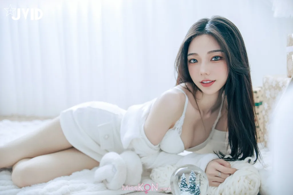 [JVID] 啾啾: 純白性感小公主啾啾降臨 (194 photos )
