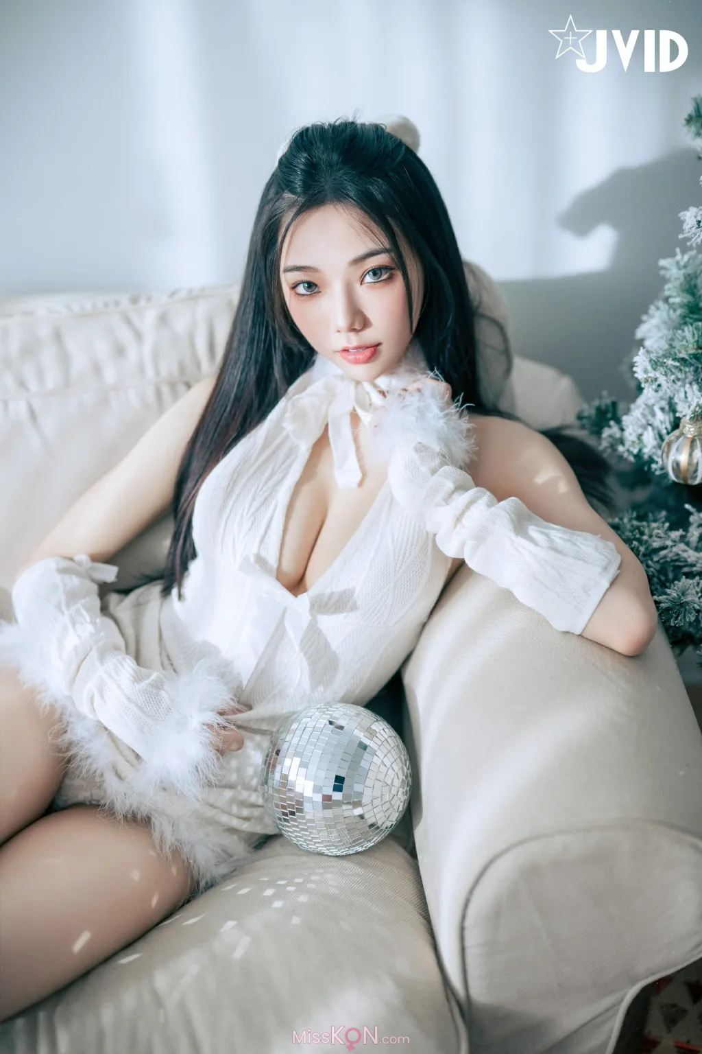 [JVID] 啾啾: 純白性感小公主啾啾降臨 (194 photos )