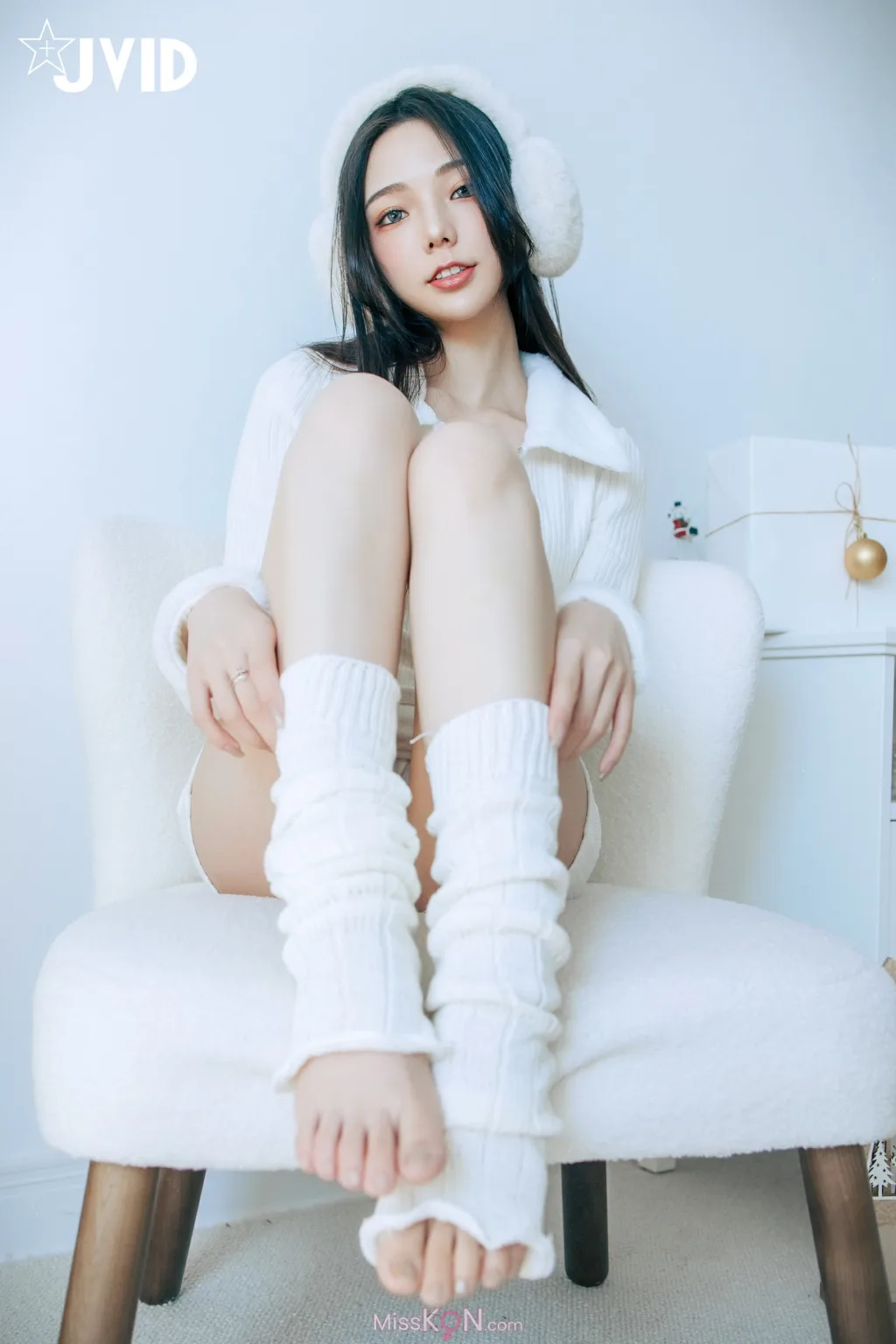 [JVID] 啾啾: 純白性感小公主啾啾降臨 (194 photos )