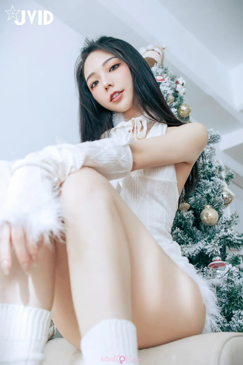 [JVID] 啾啾: 純白性感小公主啾啾降臨 (194 photos )
