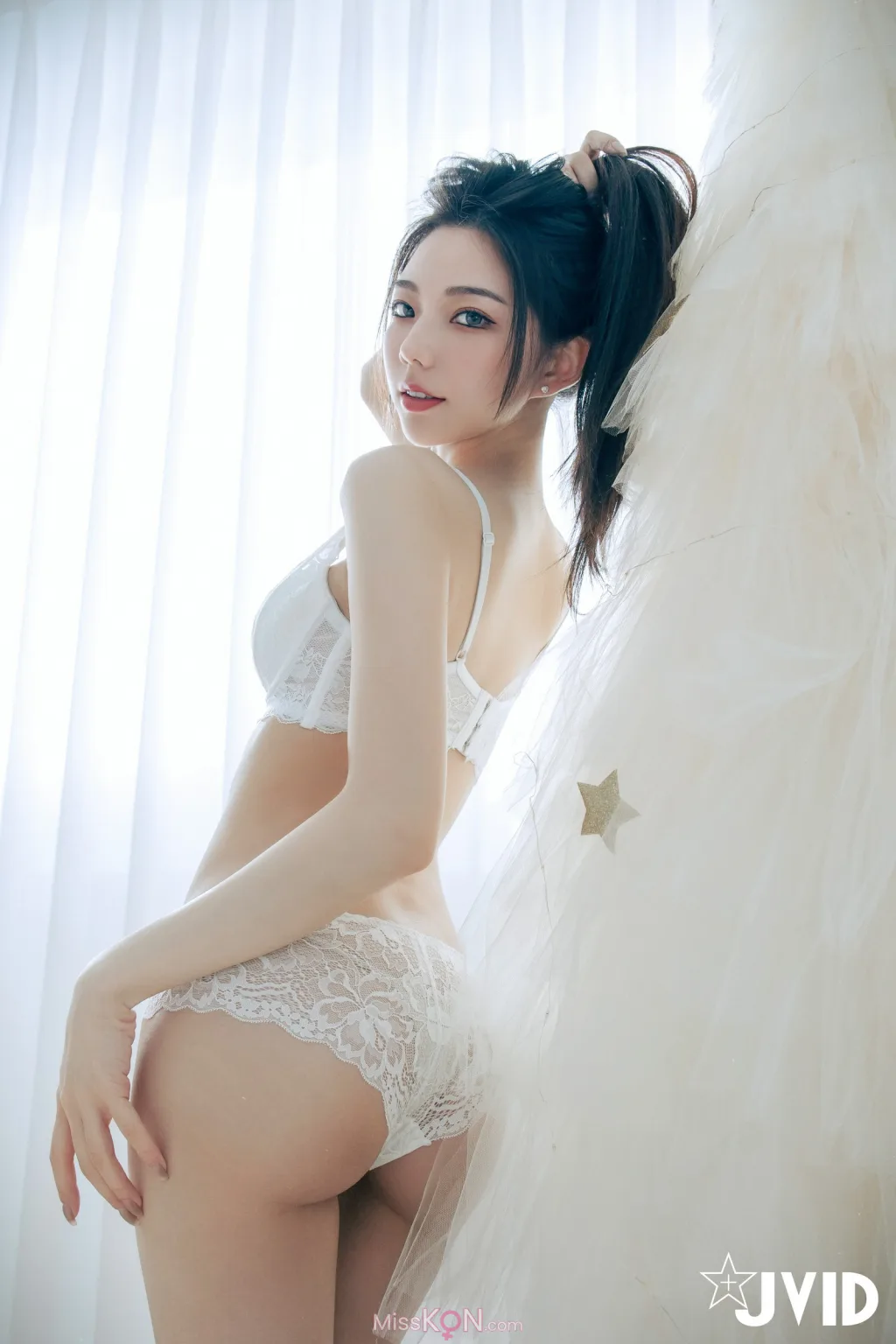 [JVID] 啾啾: 純白性感小公主啾啾降臨 (194 photos )