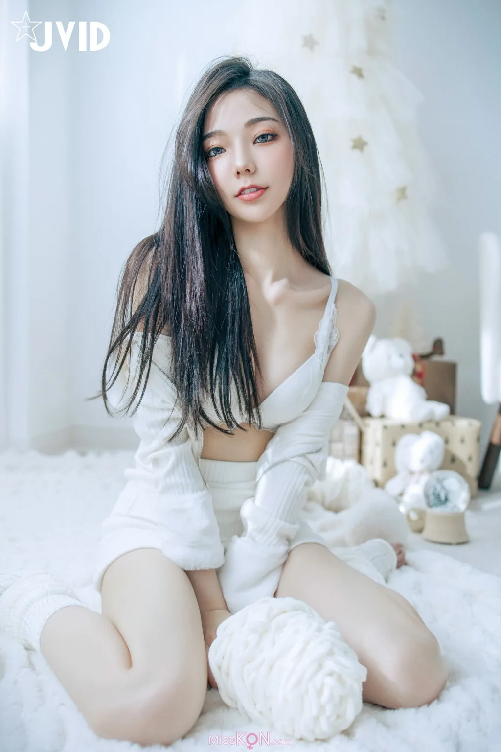 [JVID] 啾啾: 純白性感小公主啾啾降臨 (194 photos )