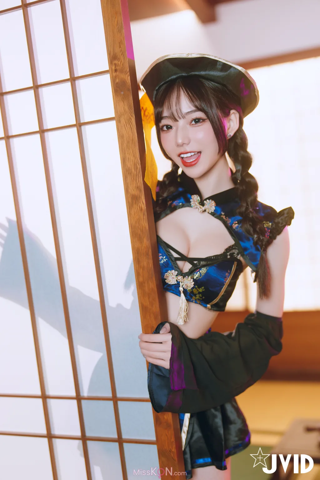 [JVID] 啾啾: ゾンビ殭屍版女友注射愛の能量變成人類!!! (178 photos)