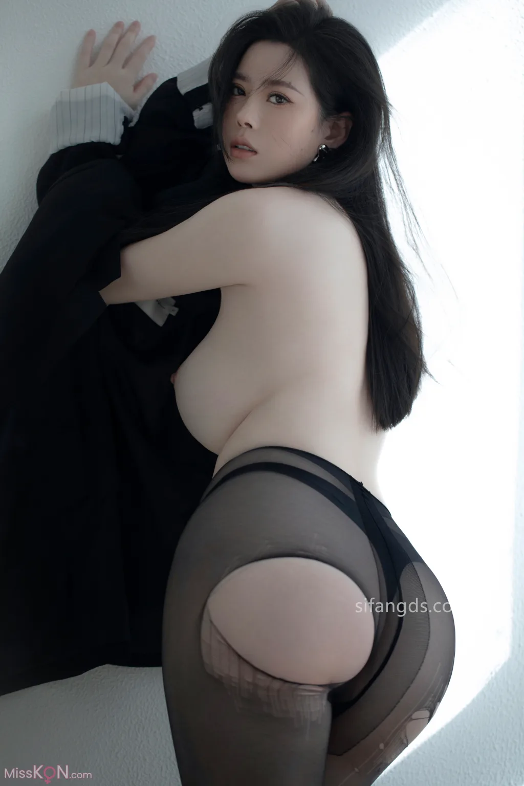 [XR Uncensored] Bai Ru Xue (白茹雪): 秀人网模特 复出首秀作品 (111 photos )