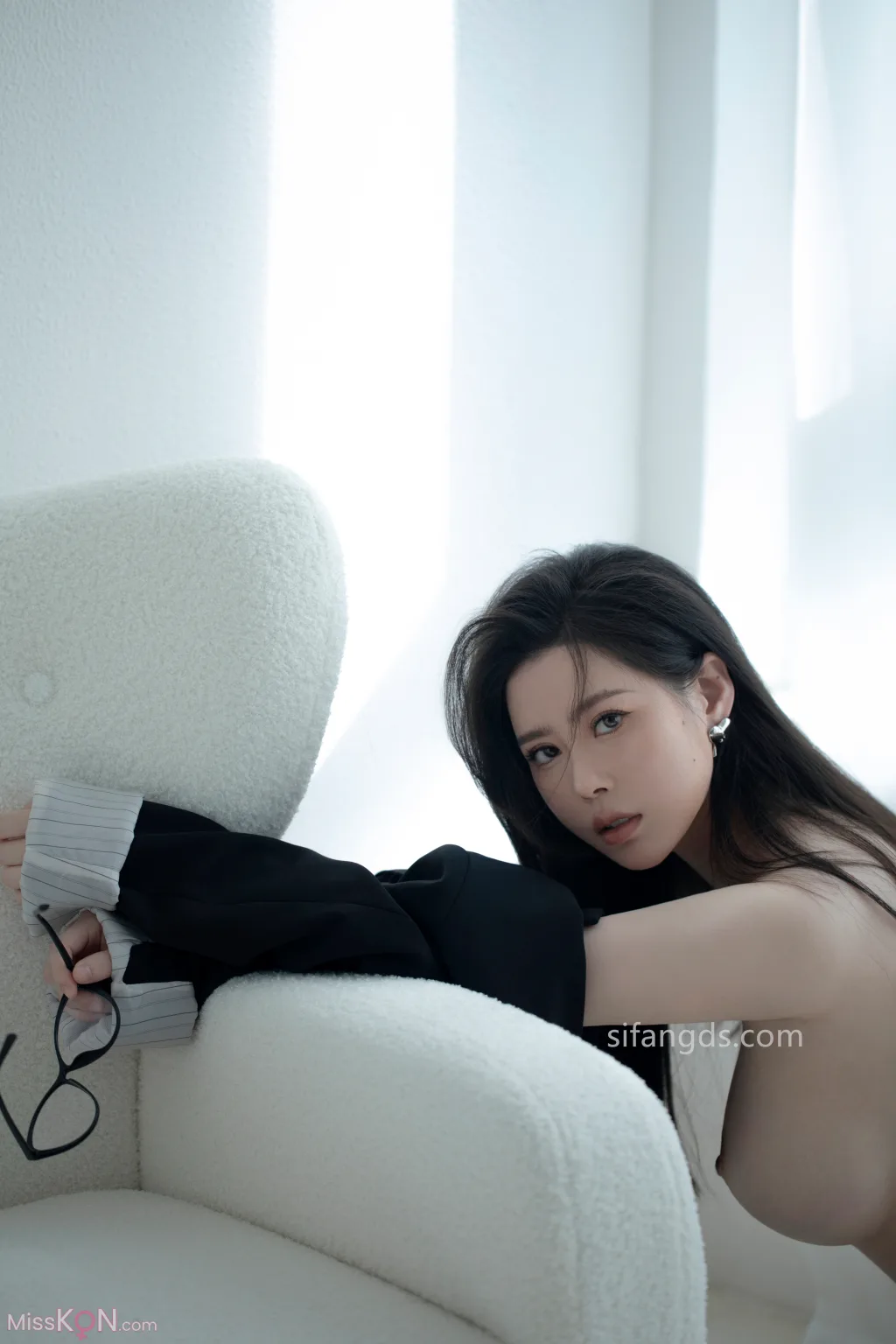 [XR Uncensored] Bai Ru Xue (白茹雪): 秀人网模特 复出首秀作品 (111 photos )