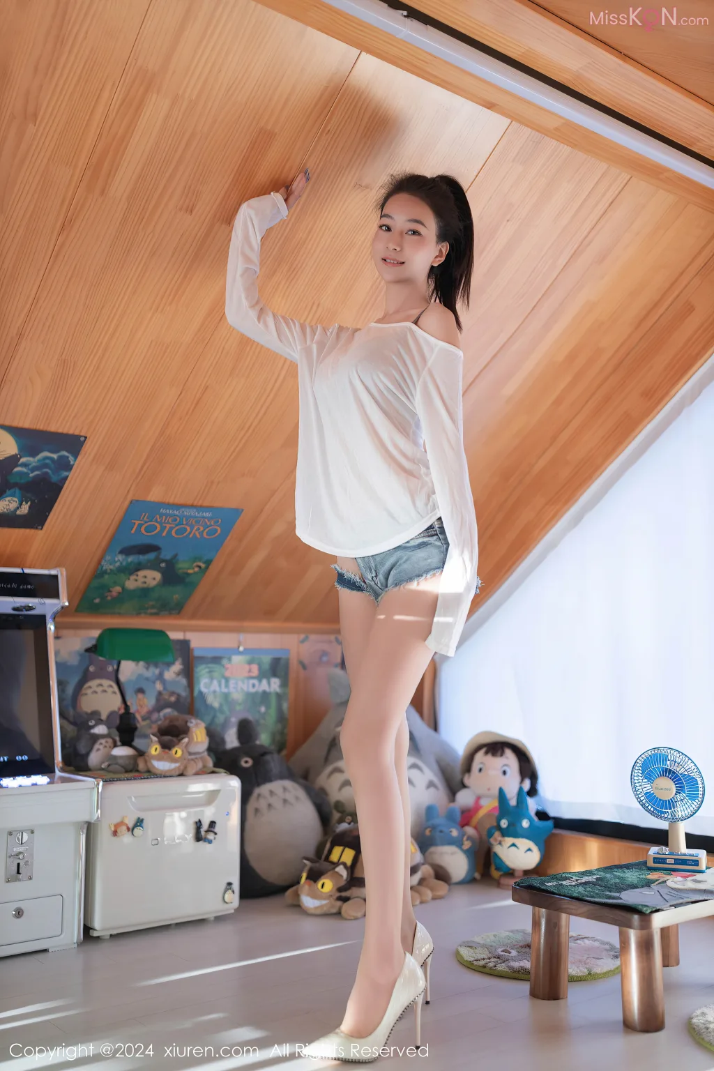 XIUREN No.8336 – 8345 (819 photos)