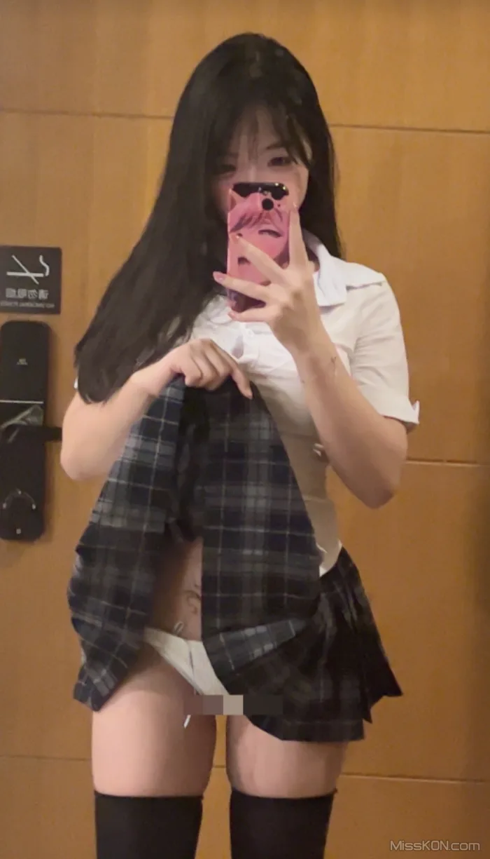Coser@Bangni邦尼: 微密圈+Cos合集 老师OL+偷偷在房间玩ss游戏+八重神子 (185 photos + 43 videos) – Page 8