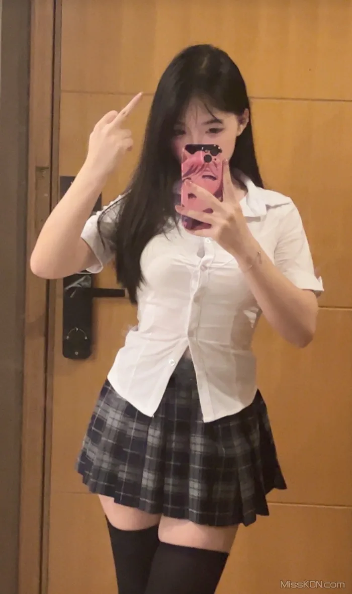 Coser@Bangni邦尼: 微密圈+Cos合集 老师OL+偷偷在房间玩ss游戏+八重神子 (185 photos + 43 videos) – Page 9