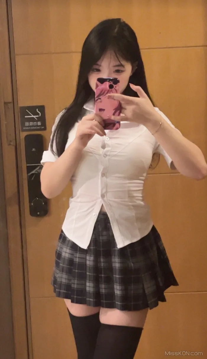 Coser@Bangni邦尼: 微密圈+Cos合集 老师OL+偷偷在房间玩ss游戏+八重神子 (185 photos + 43 videos) – Page 9