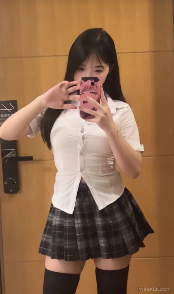 Coser@Bangni邦尼: 微密圈+Cos合集 老师OL+偷偷在房间玩ss游戏+八重神子 (185 photos + 43 videos) – Page 9