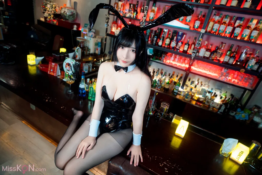 Coser@糖果果Candy: 黑胶兔兔2 (159 photos)