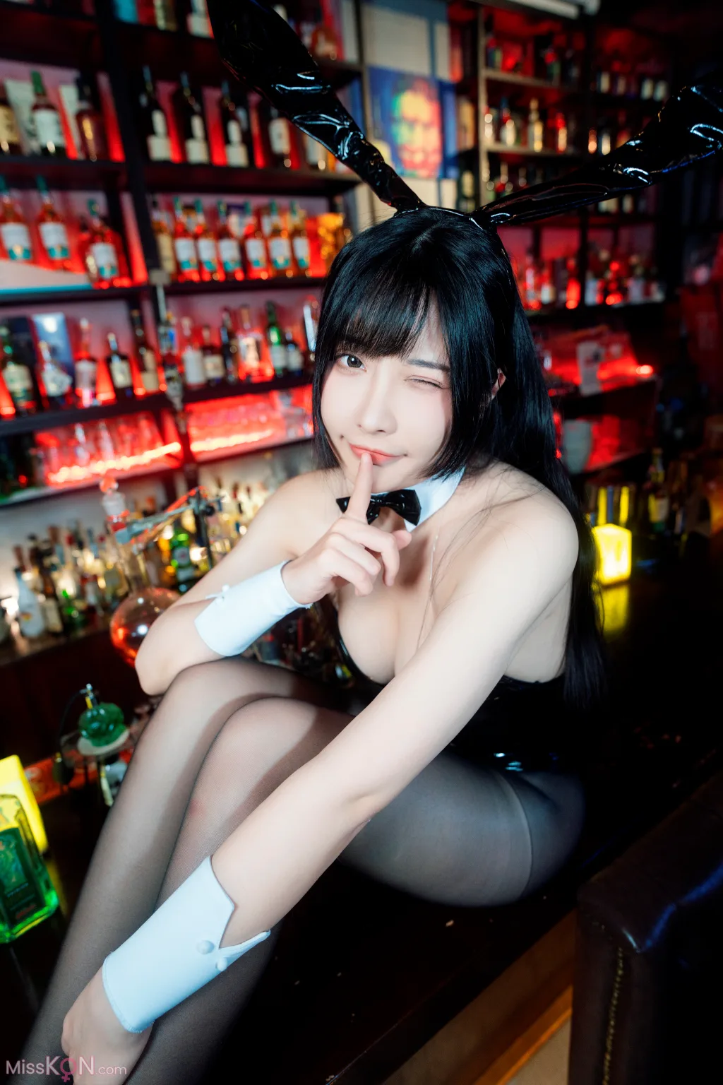 Coser@糖果果Candy: 黑胶兔兔2 (159 photos)