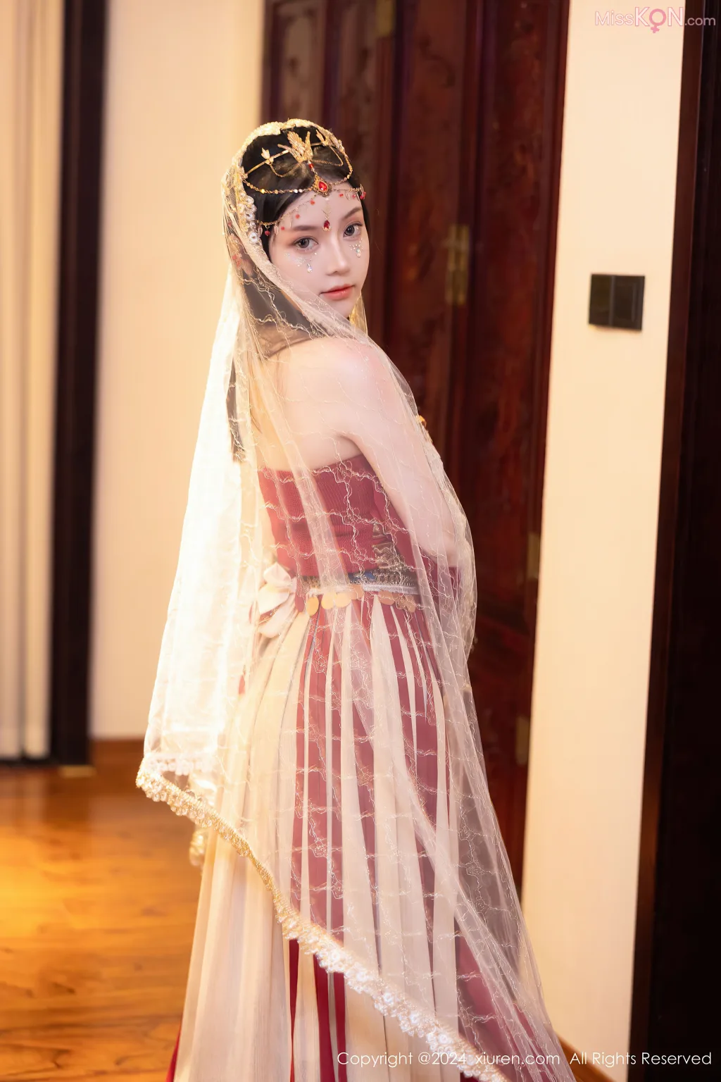 XIUREN No.8346 – 8355 (799 photos)