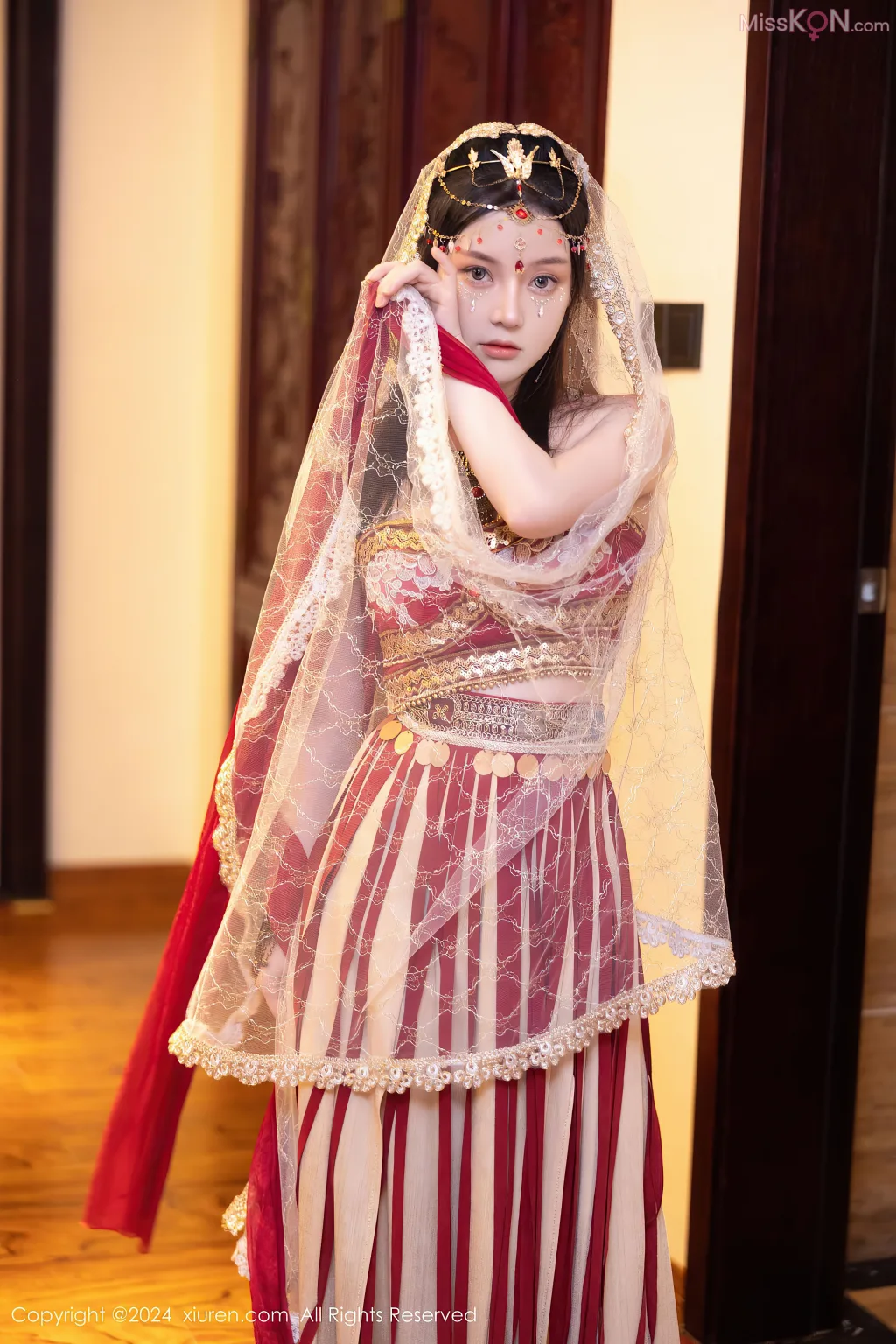 XIUREN No.8346 – 8355 (799 photos)