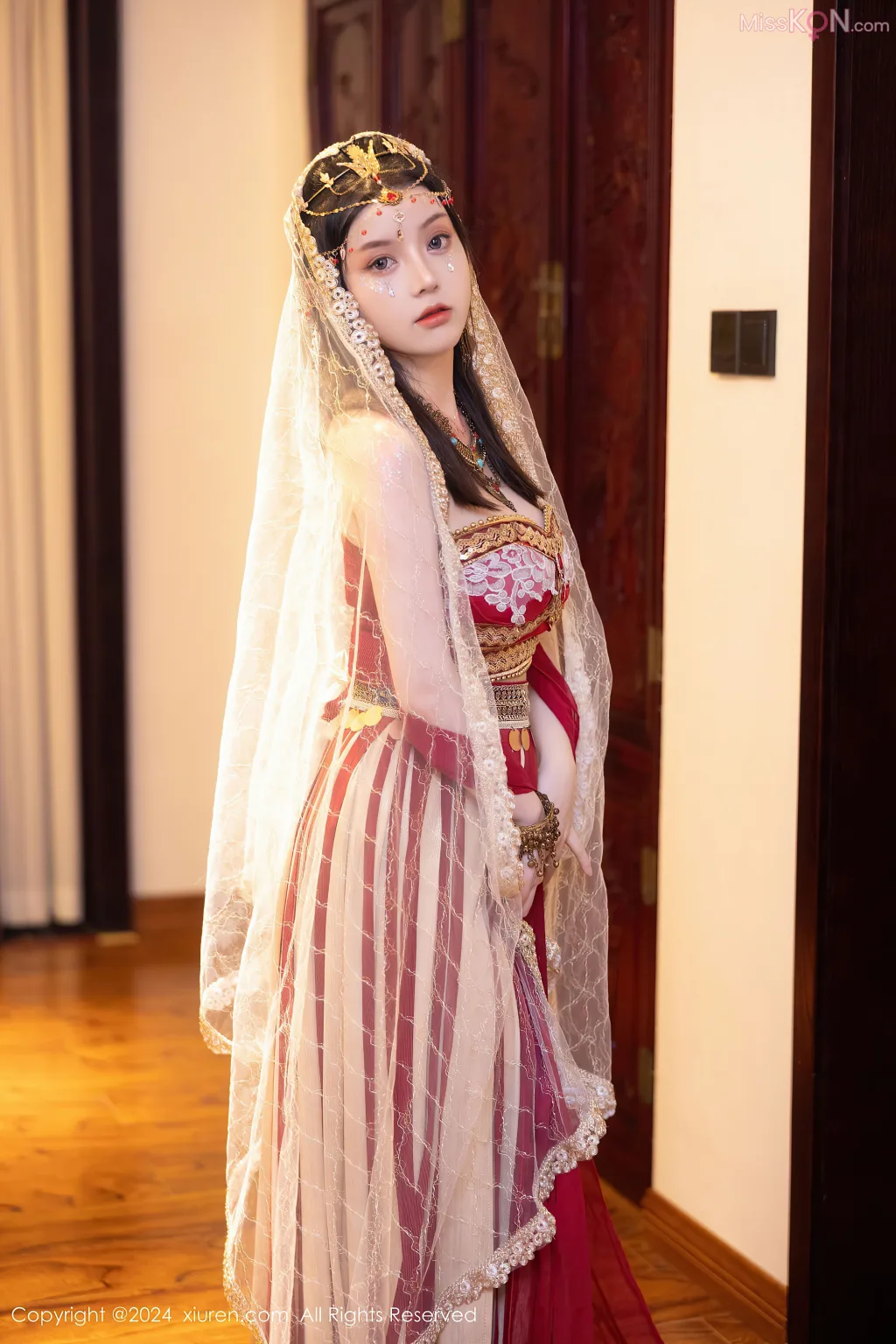 XIUREN No.8346 – 8355 (799 photos)