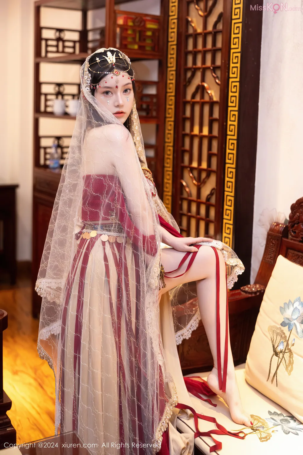 XIUREN No.8346 – 8355 (799 photos)