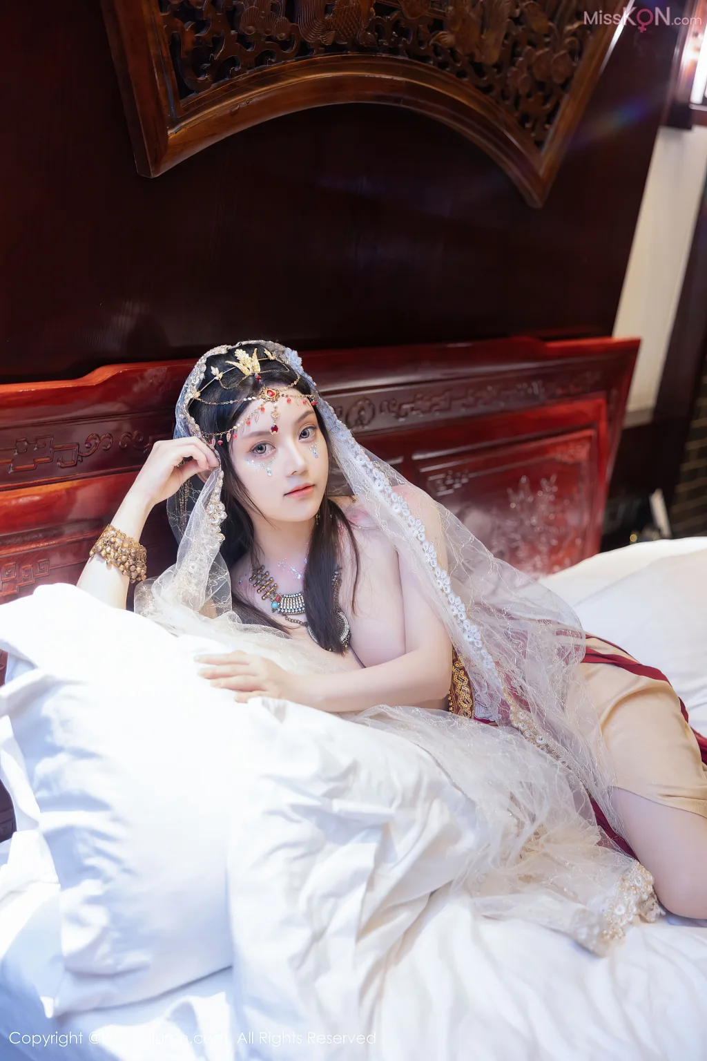 XIUREN No.8346 – 8355 (799 photos)