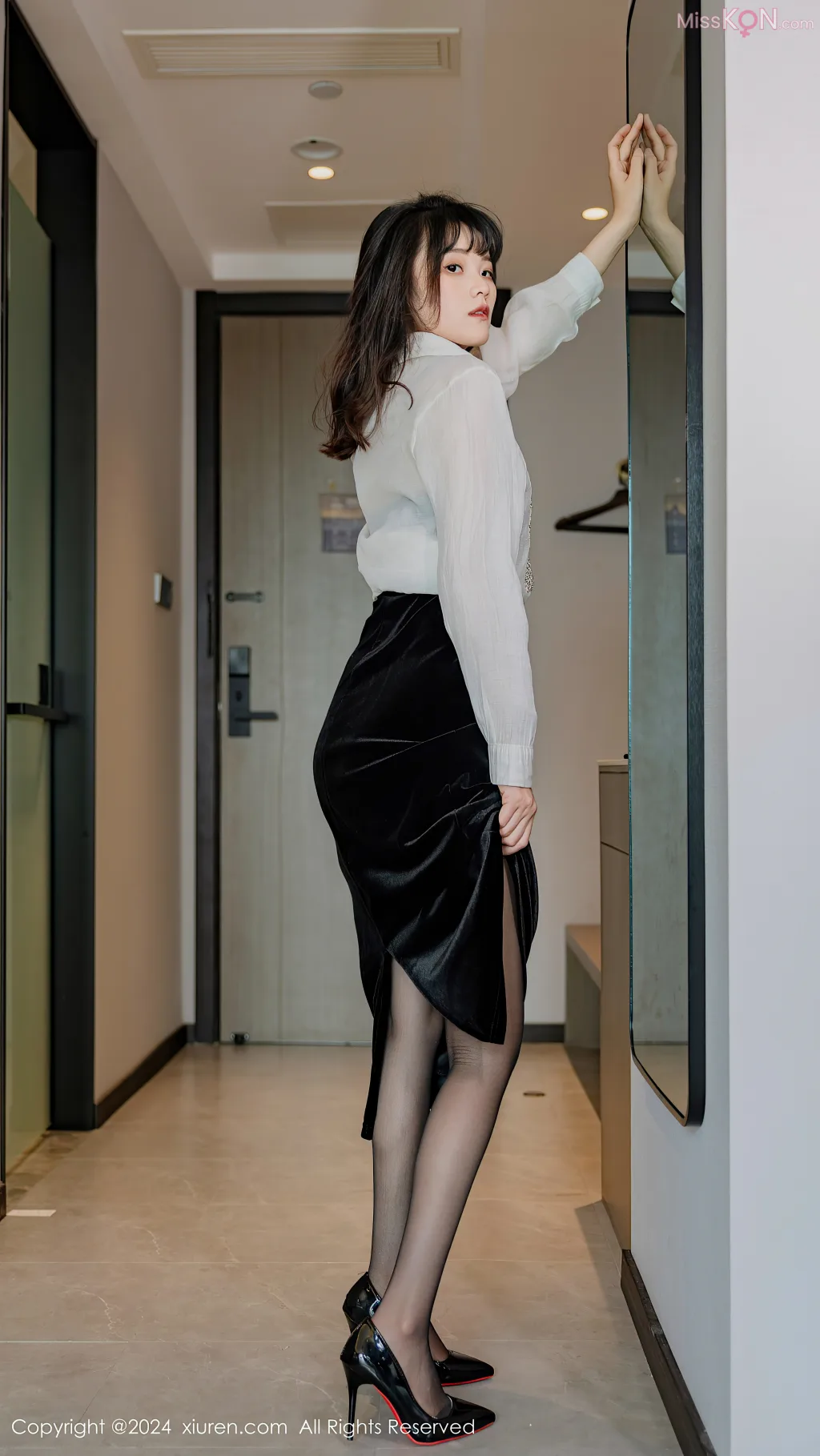 XIUREN No.8346 – 8355 (799 photos)