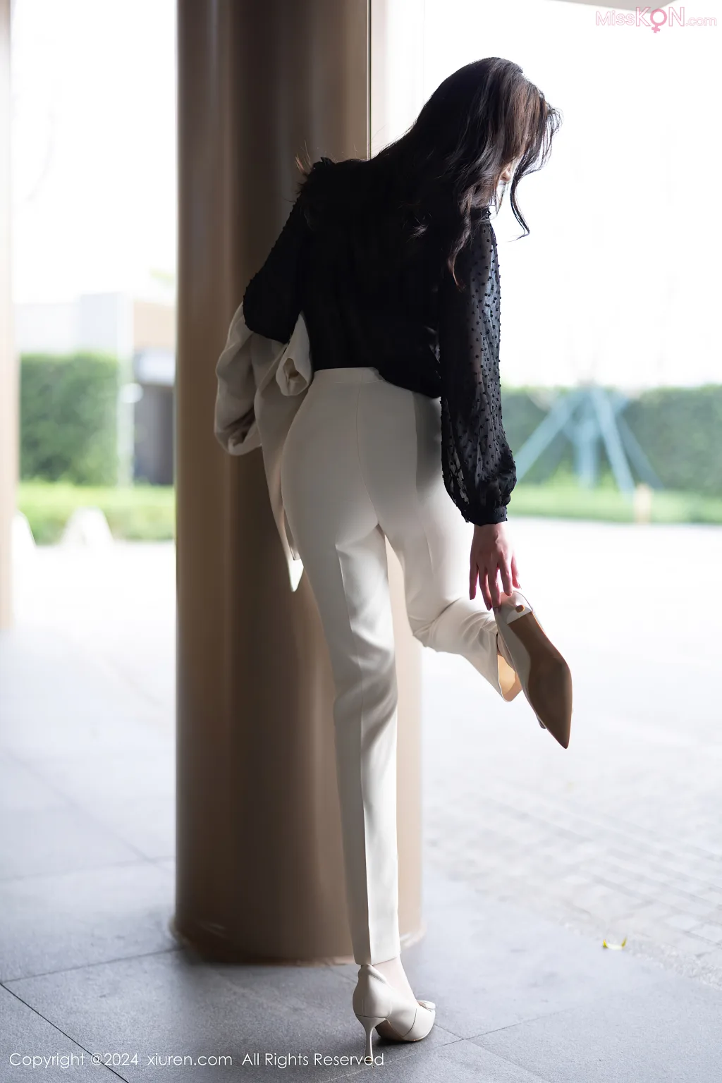 XIUREN No.8346 – 8355 (799 photos)