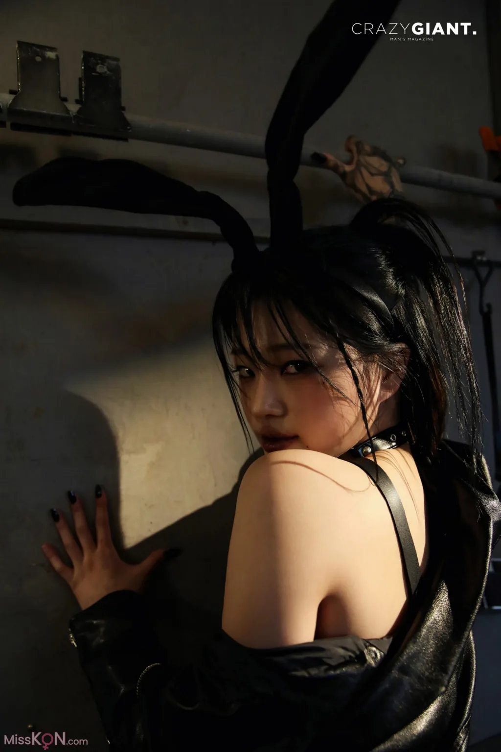 [CRAZYGIANT] RATTY BOT: Black Rabbit (76 photos)