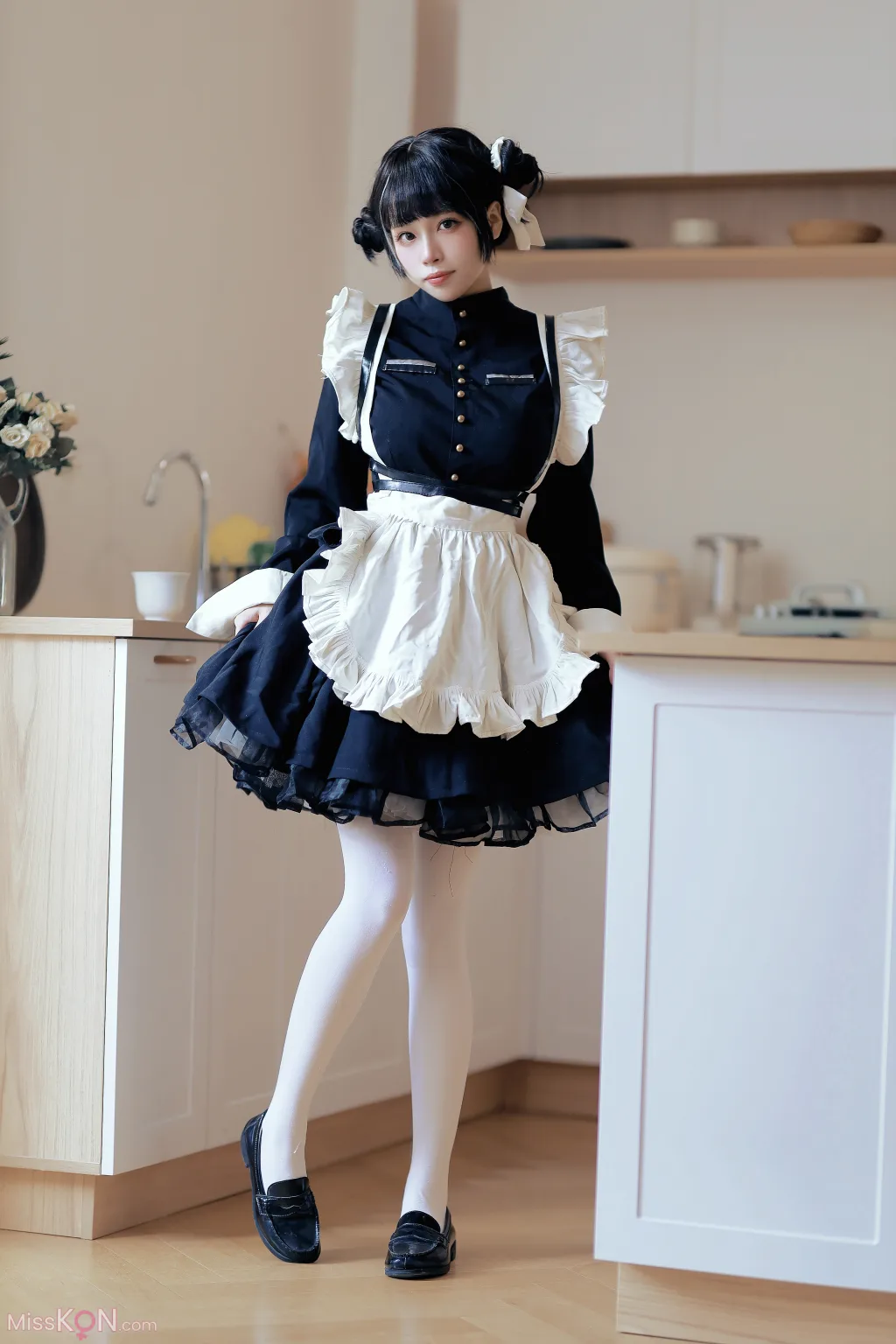 Coser@洛桑w伊梓: 女仆日记 (28 photos)