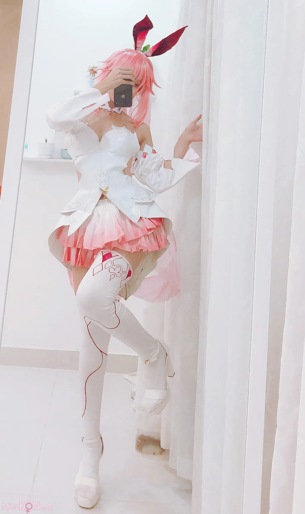 Coser@PingPing: Yae Sakura Wedding Dress (13 photos )