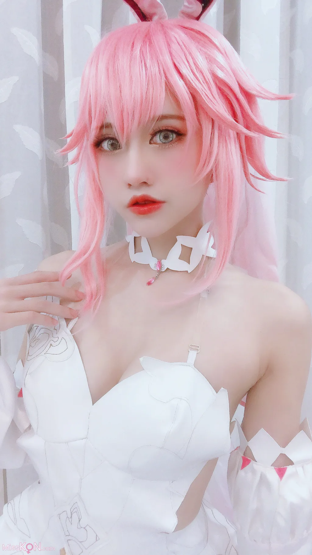 Coser@PingPing: Yae Sakura Wedding Dress (13 photos )