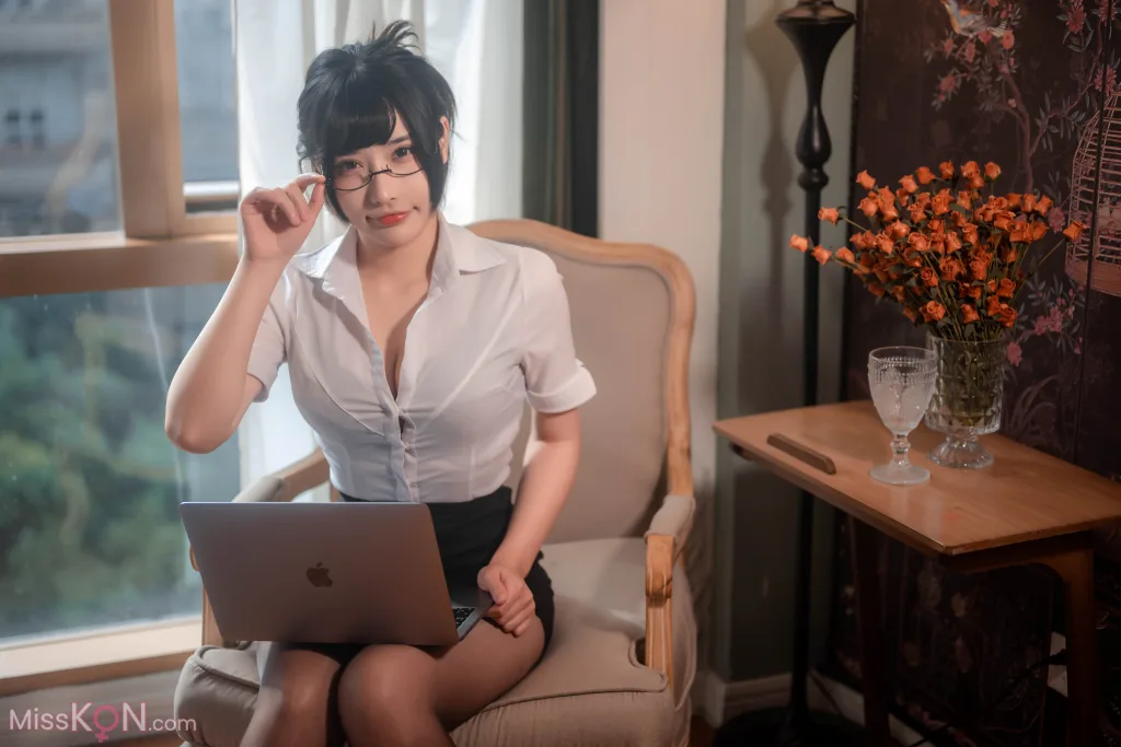 Coser@糖果果Candy: 室内OL (102 photos)