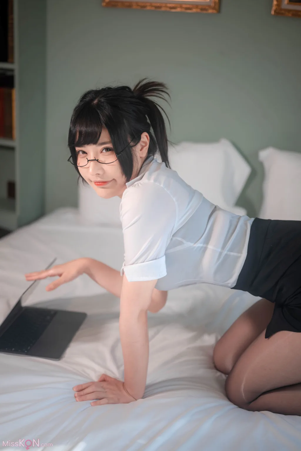 Coser@糖果果Candy: 室内OL (102 photos)