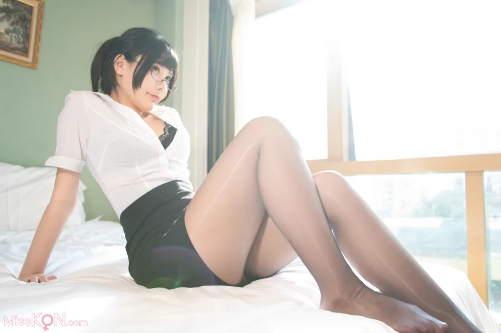Coser@糖果果Candy: 室内OL (102 photos)