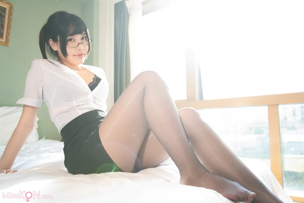Coser@糖果果Candy: 室内OL (102 photos)