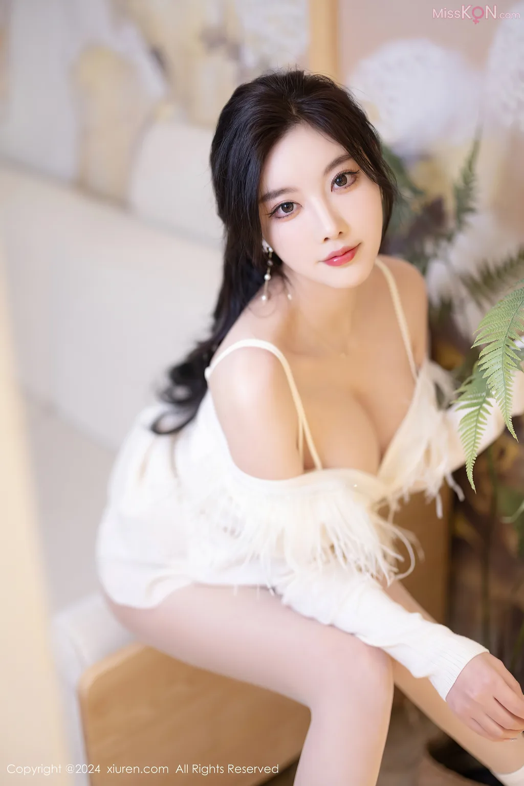 XIUREN No.8356 – 8365 (755 photos)