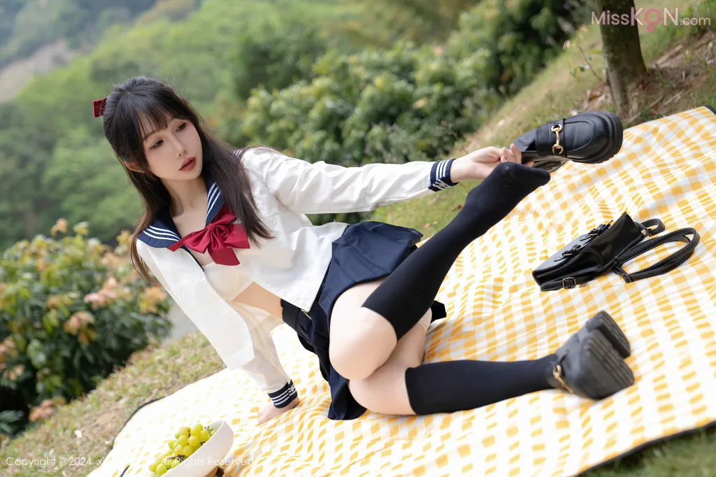 XIUREN No.8356 – 8365 (755 photos)