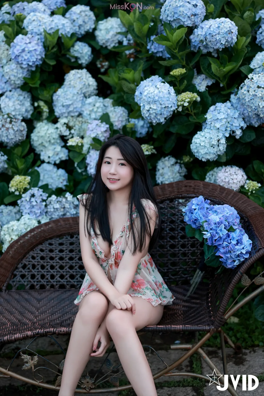 [JVID] 肉包Mini: 尺度全開超邪惡! 可愛肉包騷弄性感~ (113 photos)