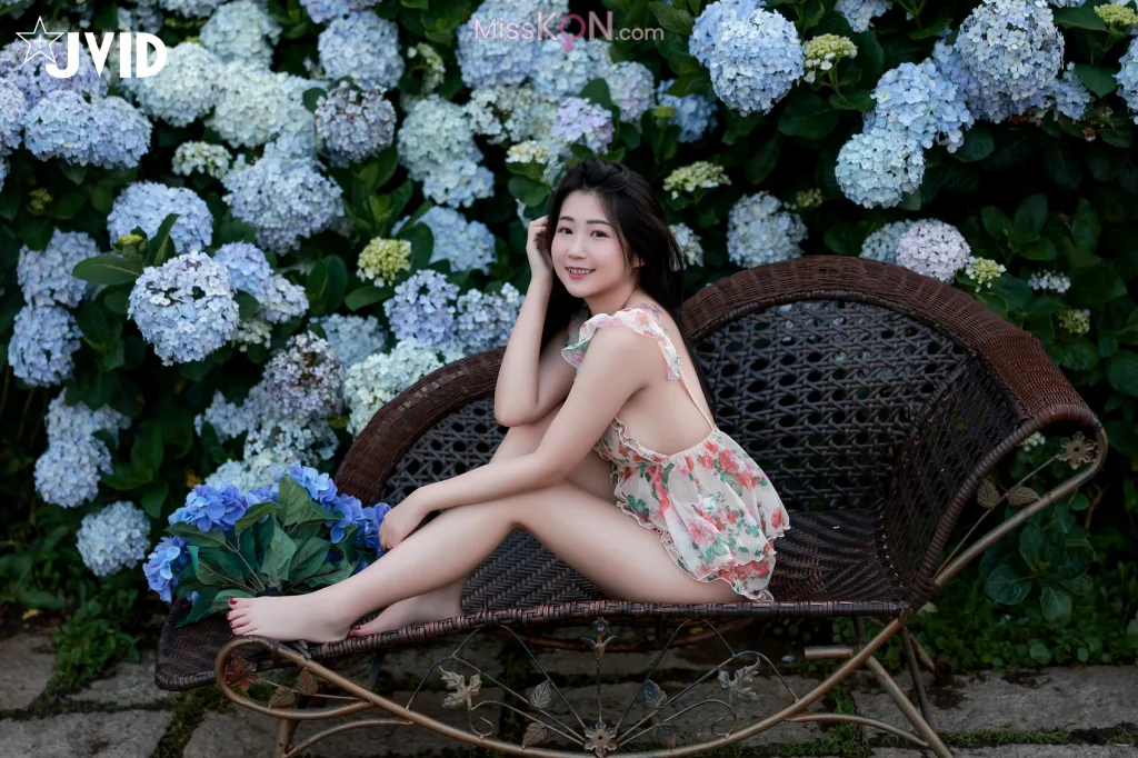 [JVID] 肉包Mini: 尺度全開超邪惡! 可愛肉包騷弄性感~ (113 photos)