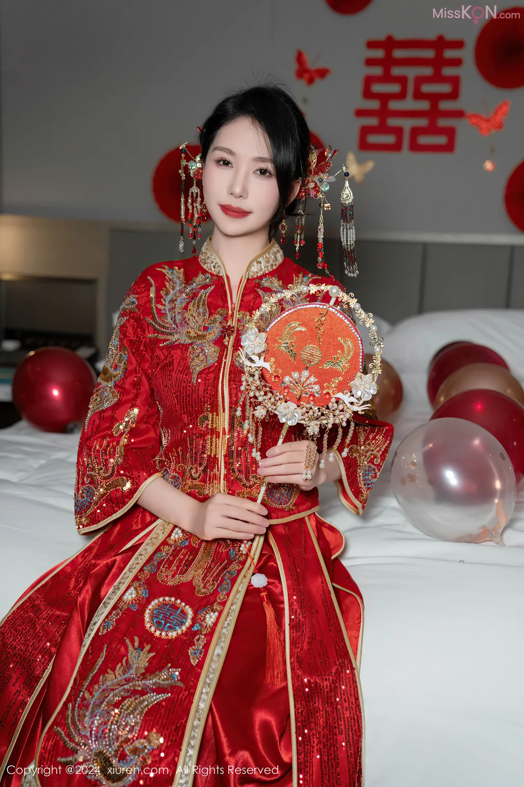 XIUREN No.8376 – 8385 (830 photos)