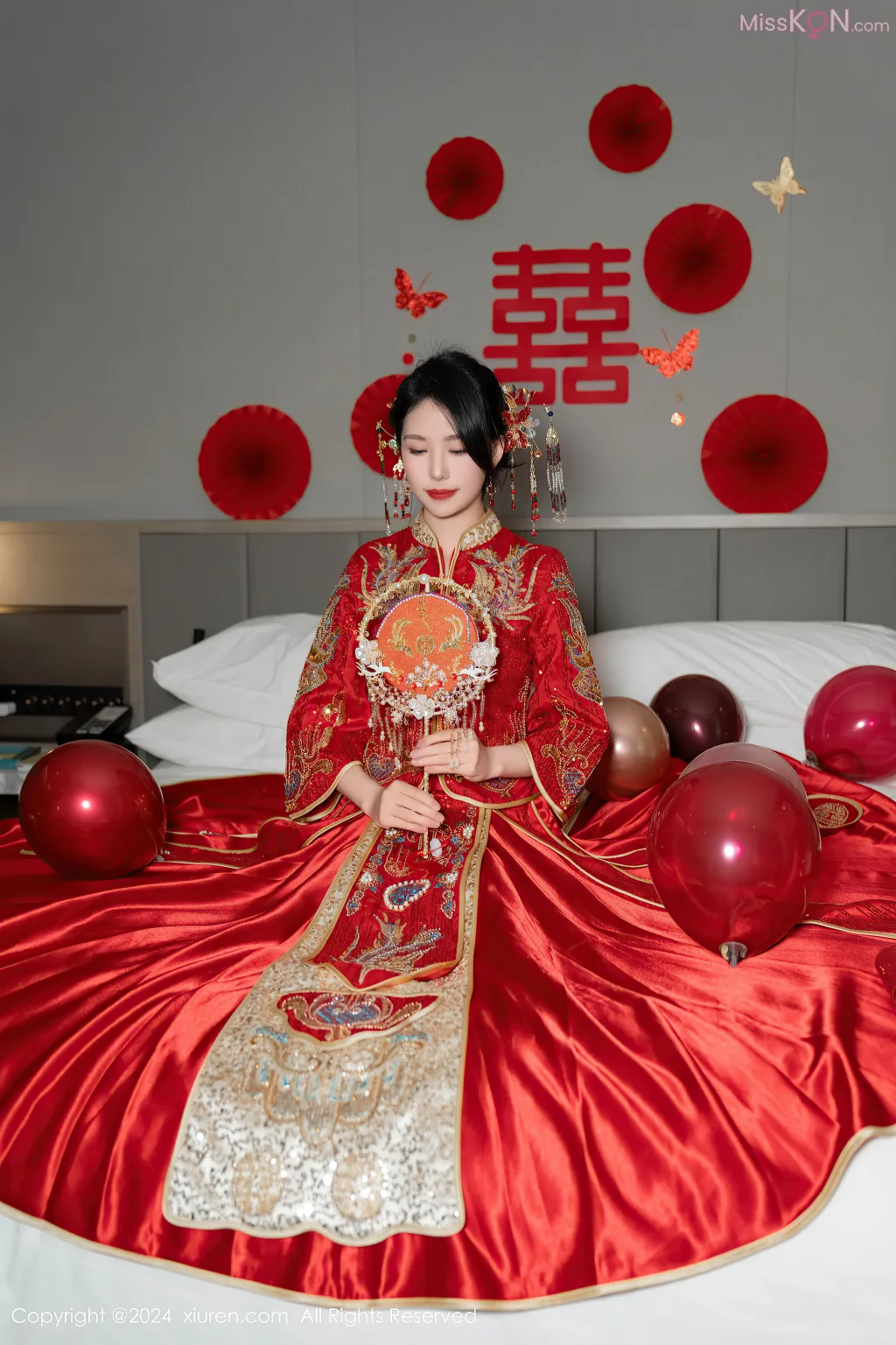 XIUREN No.8376 – 8385 (830 photos)