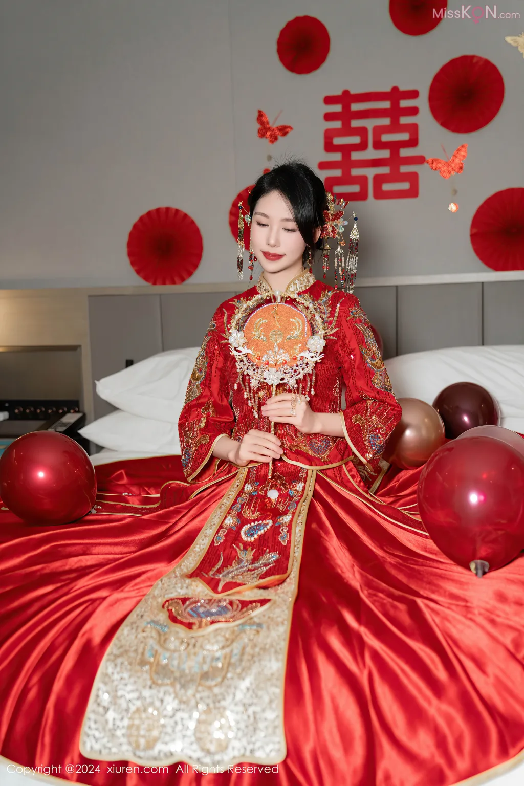 XIUREN No.8376 – 8385 (830 photos)