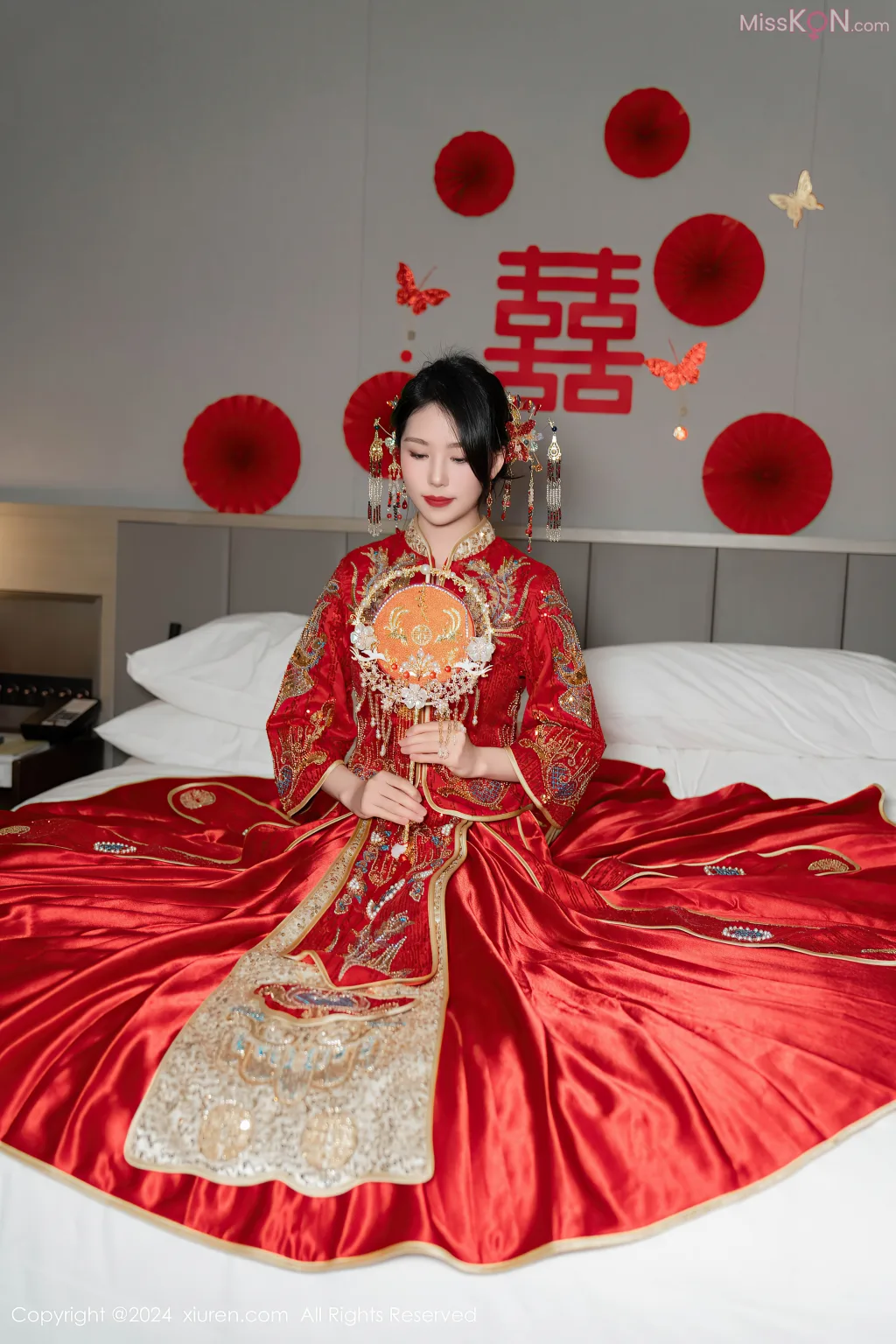XIUREN No.8376 – 8385 (830 photos)