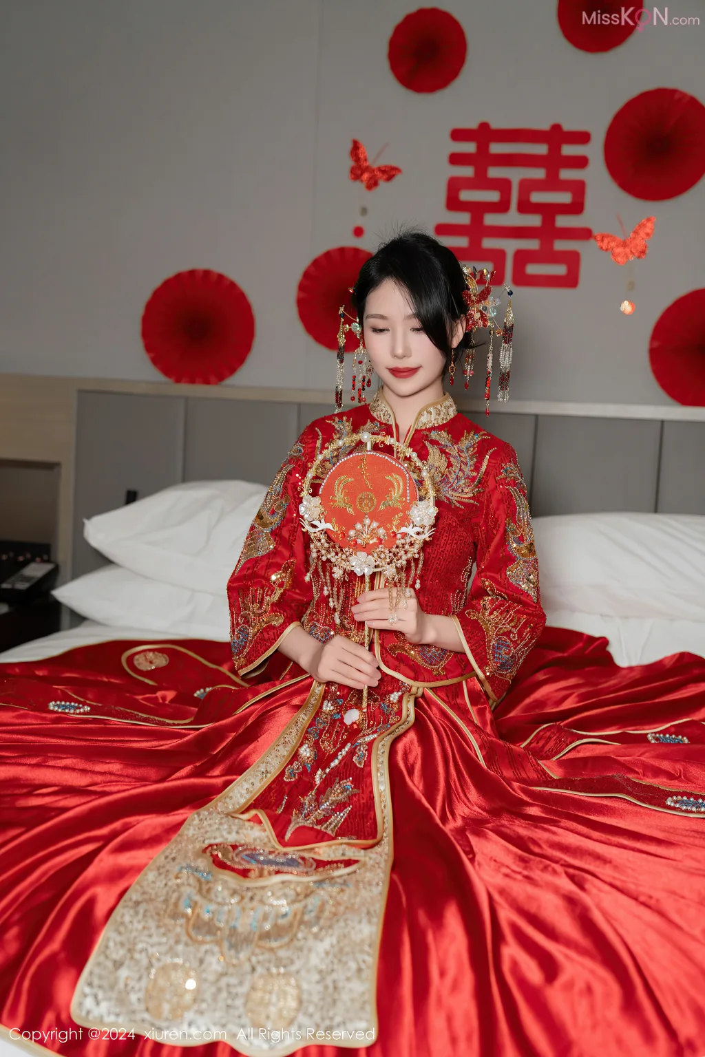 XIUREN No.8376 – 8385 (830 photos)
