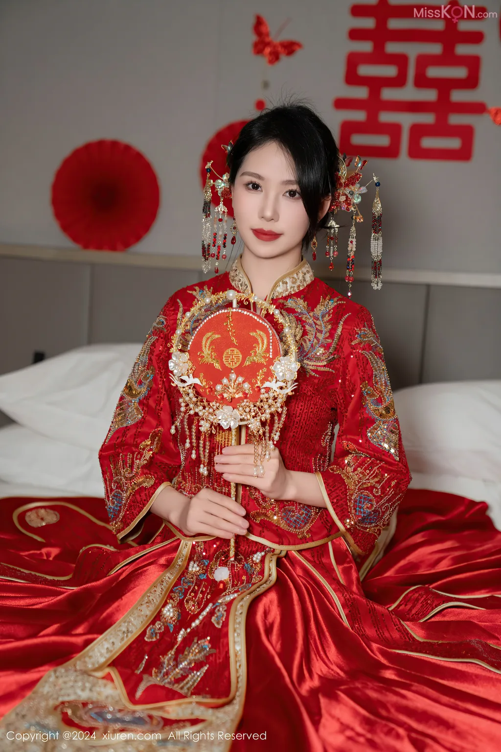 XIUREN No.8376 – 8385 (830 photos)