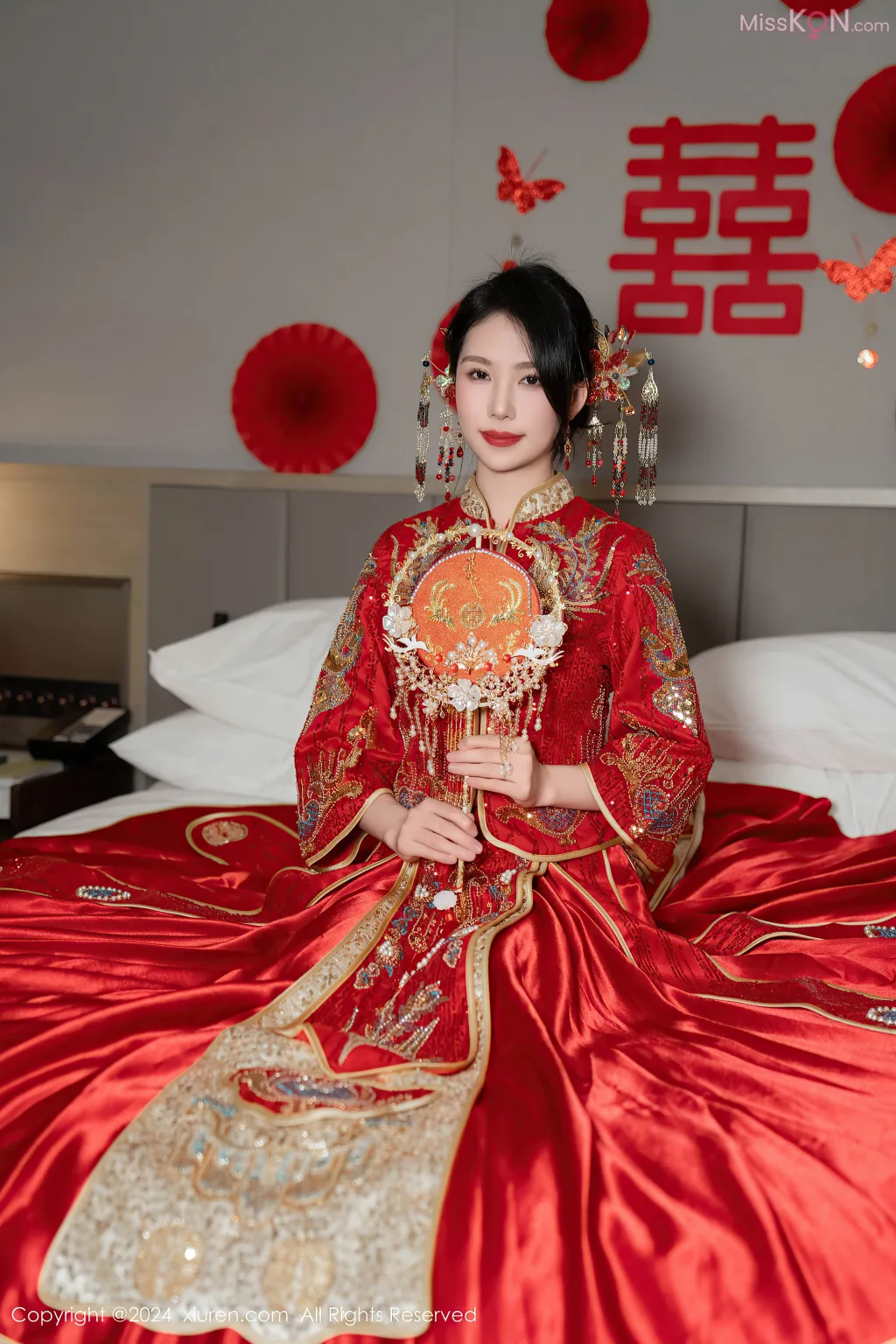 XIUREN No.8376 – 8385 (830 photos)